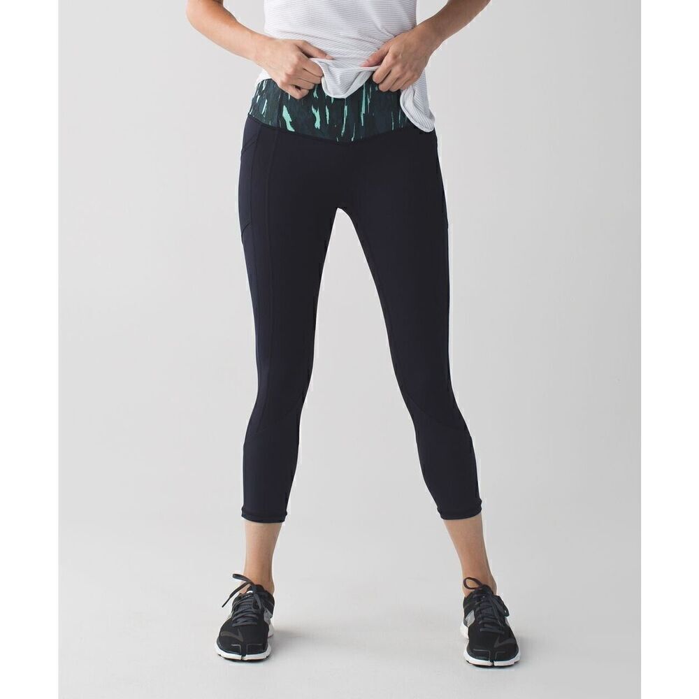 Lululemon All The Right Places Crop Leggings Naval Blue Painted Animal Size 8